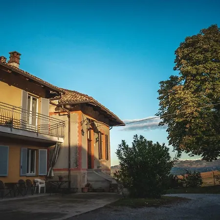 Braide Ospitalita Rurale Κατάλυμα σε φάρμα La Morra